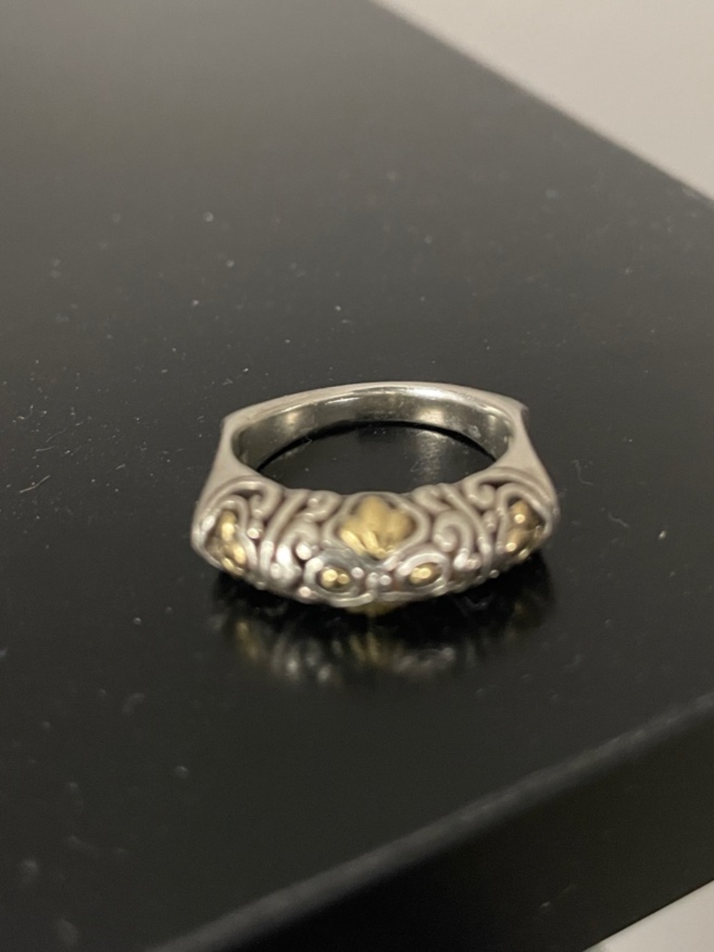 John Hardy 18K Yellow Gold/ Sterling Silver Vintage Jaisalmer Notched Ring - Picture 2 of 11